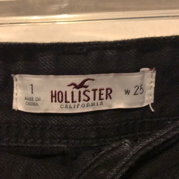 Hollister black shorts - Size 1 - Picture 4 of 4